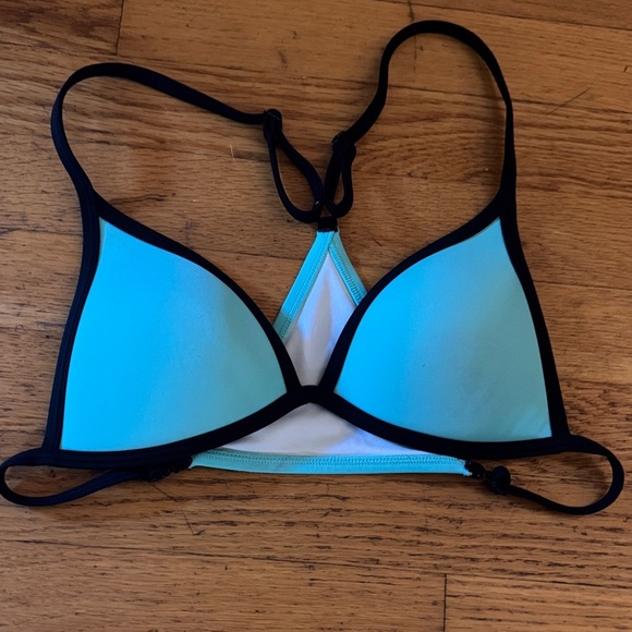 PINK| Aqua and Black Sporty Bikini Top - Picture 3 of 7